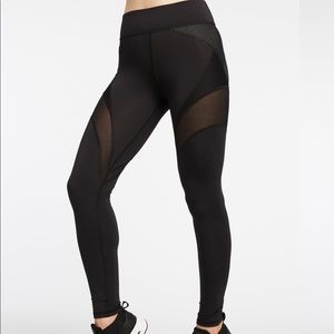 SALE NWT MICHI mirage legging size small